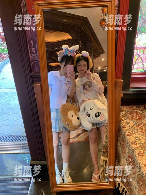 Xiuren秀人网 - 探索“Erikaki透明”作品：图库中分享她最新的视觉艺术魅力！