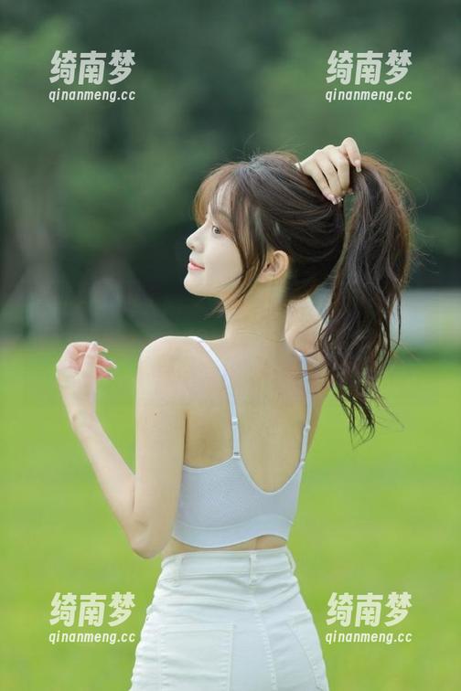 Xiuren秀人网 - 福利共享！YOYO苏小苏的网袜作品，细腻与性感交织，带来无尽的视觉享受！