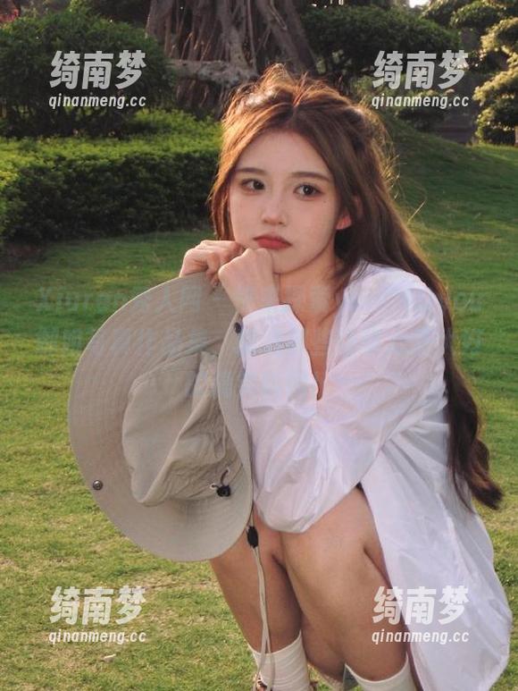 Xiuren秀人网 - 快来探索youOvOyou御姐写真作品集，精选那些让你心情大好的搞笑瞬间！