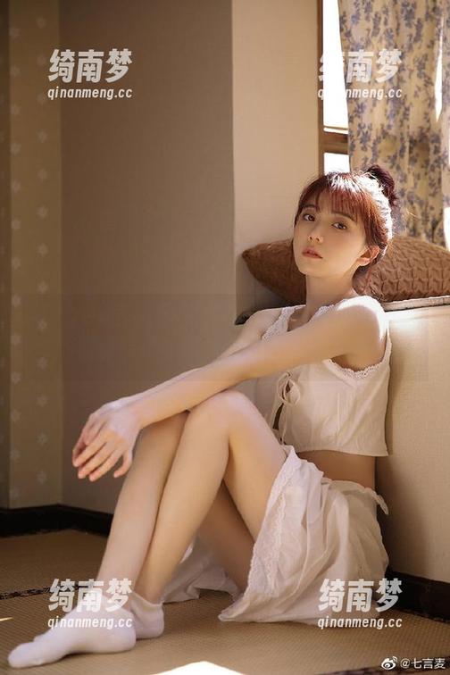 Xiuren秀人网 - 尤Una娜秘书的美图集合，免费提供，快来领取她的写真作品！