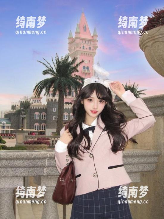 Xiuren秀人网 - 作品大揭秘：张庭蓉双马尾的在线写真，快来感受活力四射！