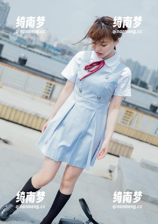 Xiuren秀人网 - 精选杨紫嫣Cynthia的白色写真，柔和光影下的一帧一景细腻动人