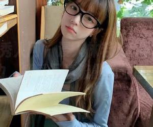 Xiuren秀人网 - 浸入林若凡F黑色套图的魅力，感受写真流露的性感气息