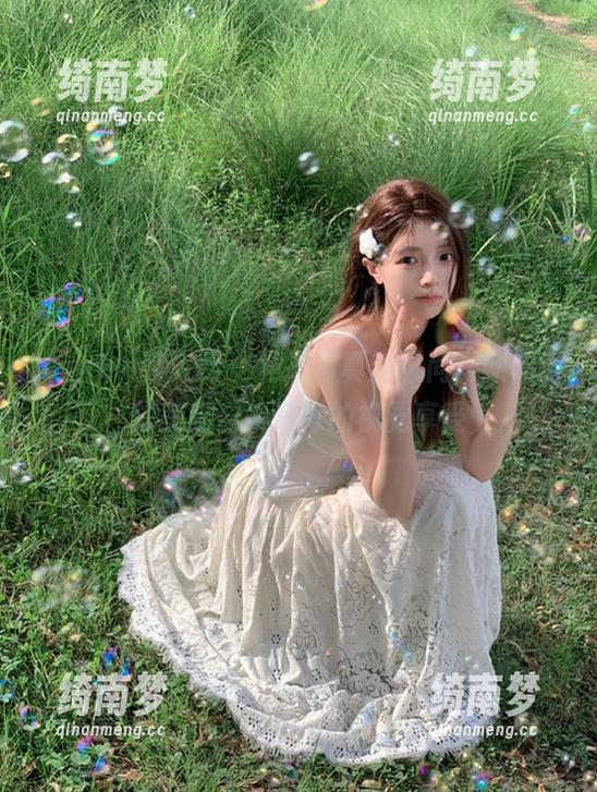 Xiuren秀人网 - 私拍写真新风尚，欧阳若依美腿合集带来的视觉享受