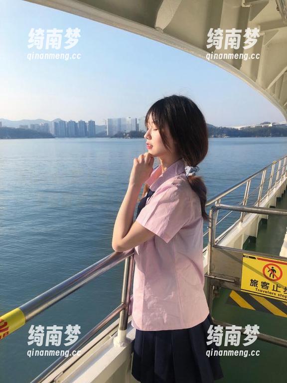 Xiuren秀人网-王婉悠Queen Xiuren秀人网 - 让王婉悠Queen的泳装写真陪你度过假期,免费下载来袭!