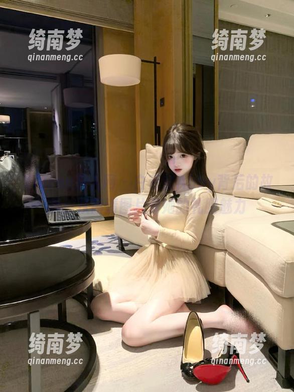 Xiuren秀人网 - 白茹雪Abby背后的故事：从高清图片看她的礼服魅力