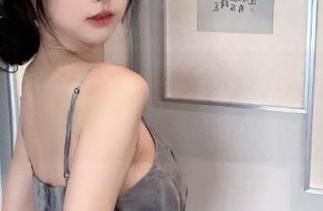 Xiuren秀人网 - 程程程的油亮写真作品，帮你定制专属壁纸的美丽
