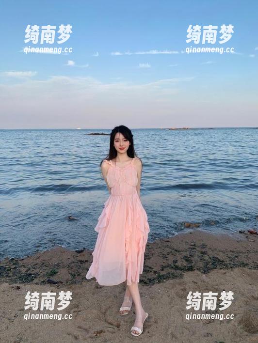 Xiuren秀人网-糯美子 Xiuren秀人网 - 温柔绽放的糯美子:让你瞬间沦陷的写真套图合集,快来围观吧
