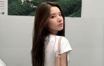Xiuren秀人网 - 葛征Model秘书写真图库，突破传统，展现无限可能