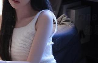 Xiuren秀人网 - 当董媛媛Janel的定制套装作品遇上时尚界的审美，结果简直出乎意料！
