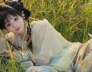 Xiuren秀人网 - 解锁黄婧GIGI套装的时尚魅力，独特原图资源分享