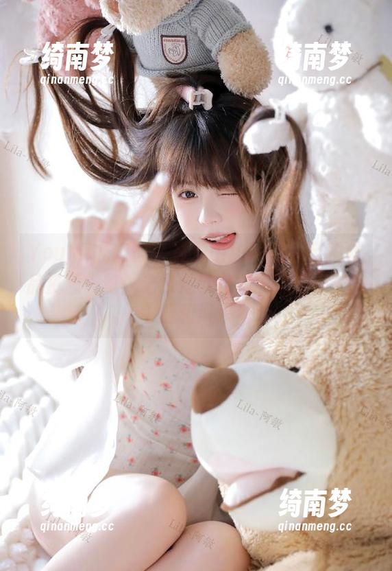 YouMi尤蜜荟-筱慧cindy YouMi尤蜜荟 - 筱慧cindy创意自拍作品资源一览:记录她以自拍展现的无限可能和风采