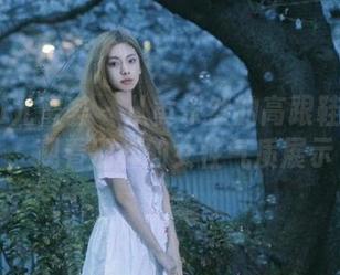 YouMi尤蜜荟 - 从黄乐然的高跟鞋作品中，观看别样的女性气质展示