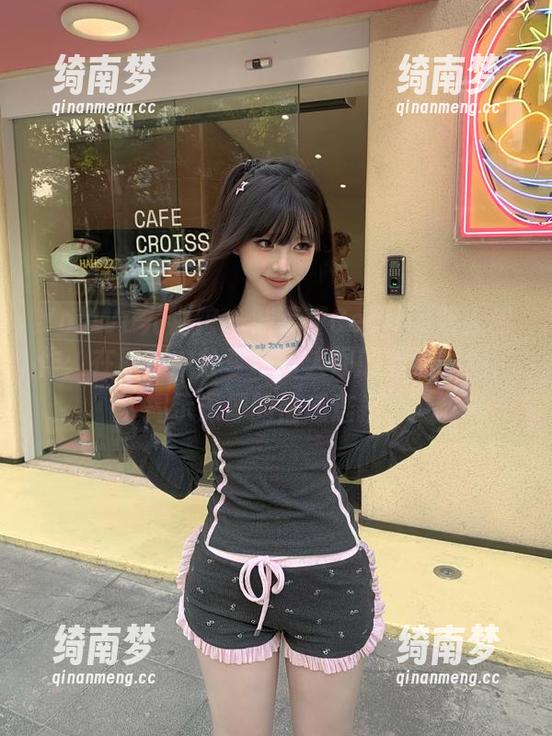 YouWu尤物馆-陆萱萱Cecilia YouWu尤物馆 - 陆萱萱Cecilia双人创作:在图库中分享与爱人间的默契瞬间,揭示深厚的情感连接。