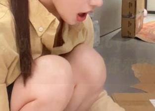 beautyleg - 甜蜜的Lucy镂空图包，令人心动的写真作品等你来欣赏！