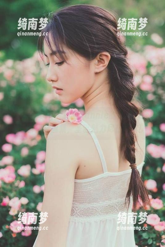 beautyleg-Tannie beautyleg - 跟随Tannie的脚步,探索节日福利图集,圣诞魅力尽在其中!