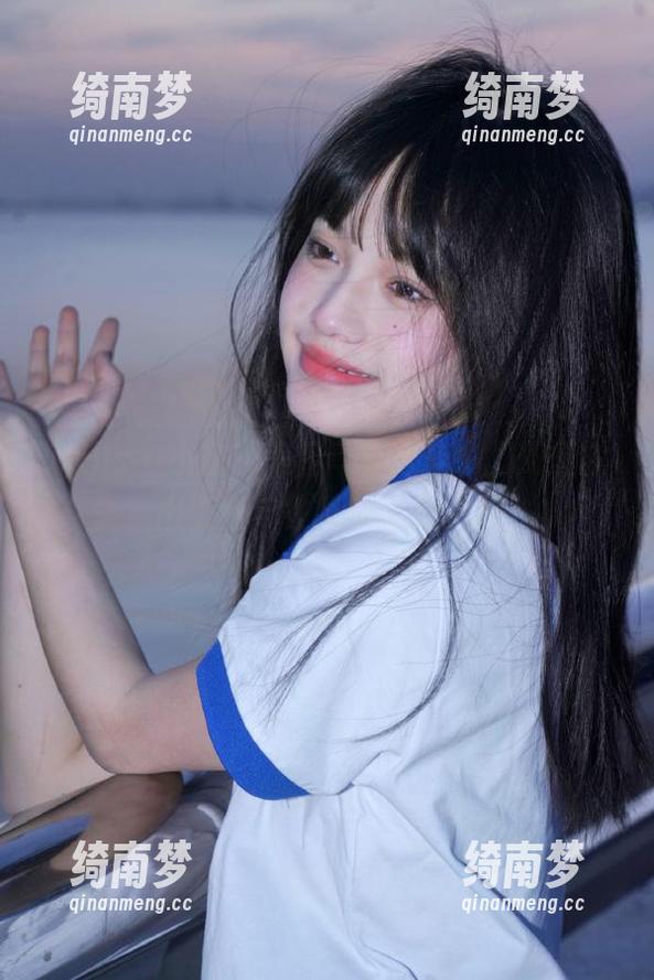 pans - 小鱼的美足写真合集，图册透露出优雅与性感的完美交融