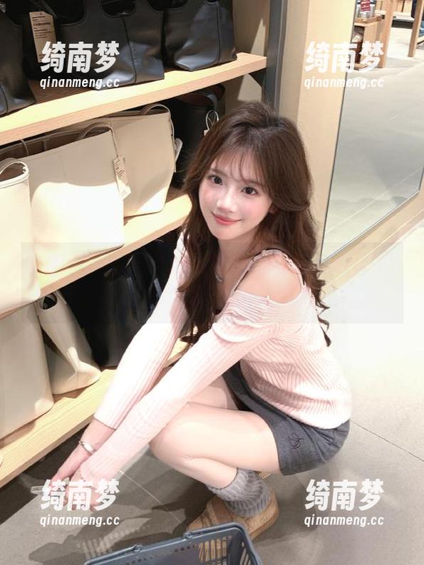 pans - 甜美思妍与丝袜的奇妙结合，福利原图请查收！