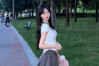 いくみ(育美)的裸足写真精选集：谁说只看脸？脚才是真理所在！