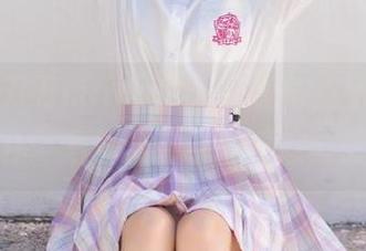 跟随三刀刀miido的摄影视角，品味“透明女仆”写真分享中的灵感与艺术！