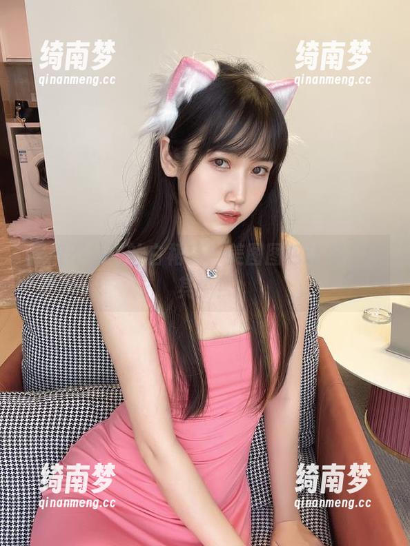 不呆猫 探索不呆猫的白裙梦,美图图包让你沉醉其中!