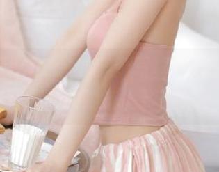 丽柜 - 用Vicky的美腿写真倾倒你的心，令人心动的每一张图片！