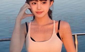 丽柜 - 兔子泳装写真集震撼发布，快来观看她在水边的绝美姿态！
