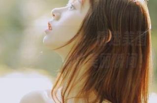 丽柜 - 心心的JK世界：精选美图，带你探索无限可能的美丽瞬间！