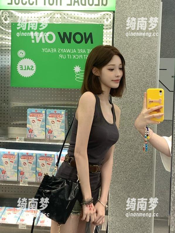 丽柜-露露 丽柜 - 只在网盘发现:露露独特的肉丝写真作品,续写魅力新篇章
