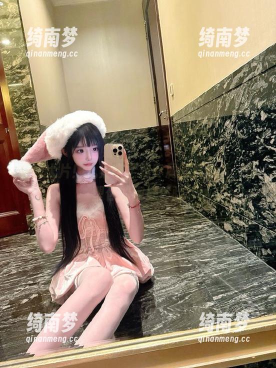在线大片！九柒喵学姐专属写真图片，重塑你的视觉体验