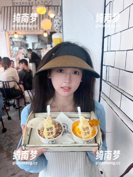 于芷晴 微密圈 - 于芷晴的白衬衫写真图包,带你领略简约风格的无限可能性