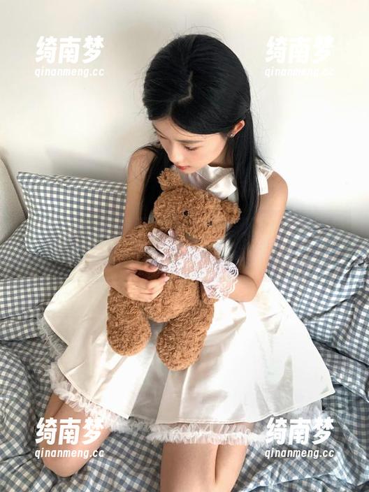 于芷晴 微密圈 - 发现于芷晴的“圣诞红兔”作品,享受我们为您提供的免费资源!