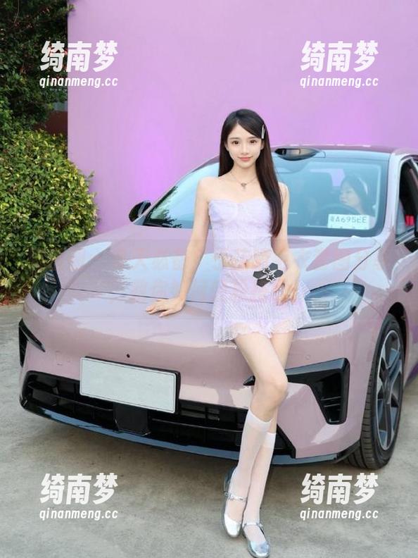 微密圈 - 冬天必备！于芷晴毛衣套图分享，教你如何轻松搭配！