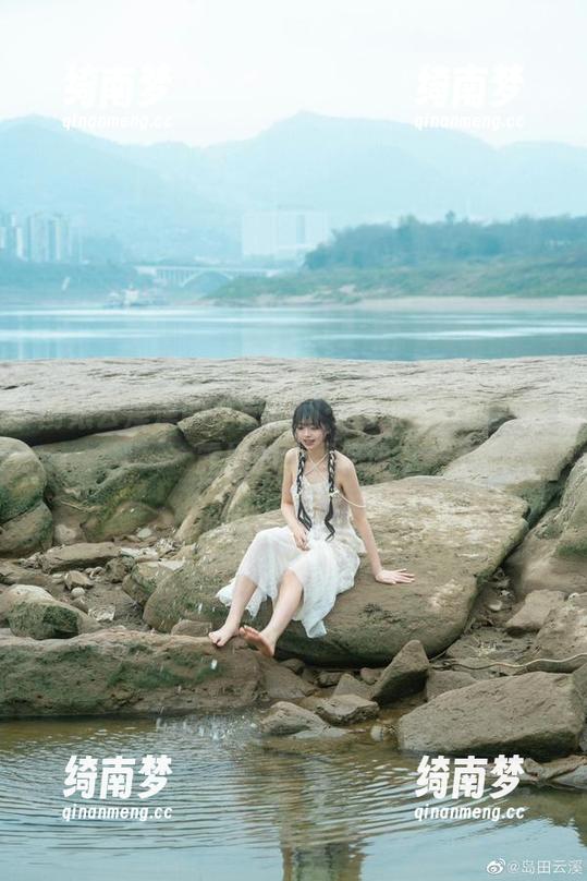 厨娘云溪溪的私密瞬间：独家写真图集透露她的幸福秘诀