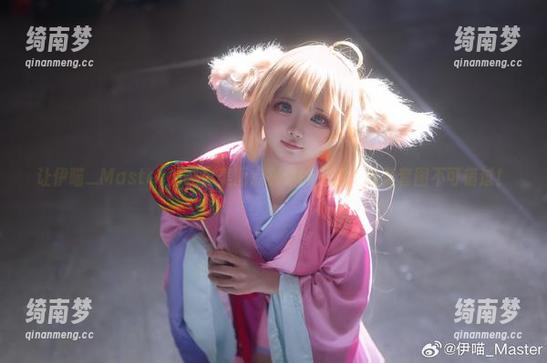 让伊喵_Master的纯白美图点亮你的生活，绝美套图不可错过！