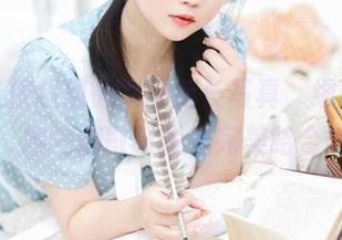 高清依依超级懒女仆馆长写真，细腻捕捉她的懒散与优雅完美结合