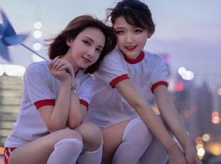 克拉女神 - 分享孟君浴室中的美图，感受宁静与美的完美结合