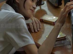 克拉女神 - 充满甜蜜气息，汤怡的甜心写真原图与梦幻壁纸全收录
