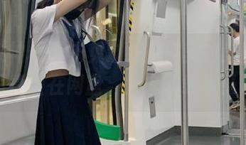 克拉女神 - 从未见过如此完美的美脚，璇子写真全在网盘，快去下载享受吧！
