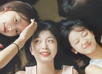 定制的兔玩映画蝴蝶结白丝图片，保证让你在社交账号上收获满满的点赞与羡慕！