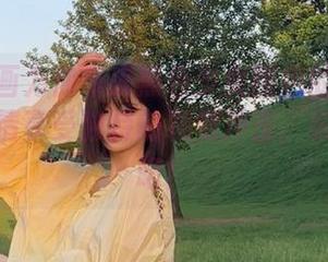 兔玩映画为你带来黑色少女图包的免费盛宴，尽情享受独特的视觉冲击，快来下载吧！