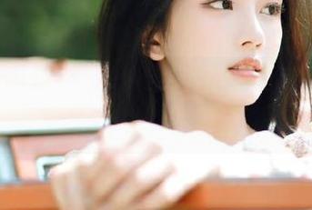 兔玩映画秋山的私房作品：在光影中绽放无尽魅力与优雅