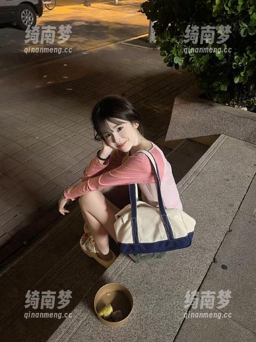 在线合集上线！兔玩映画黑丝制服少女的风格之旅，尽在你掌握