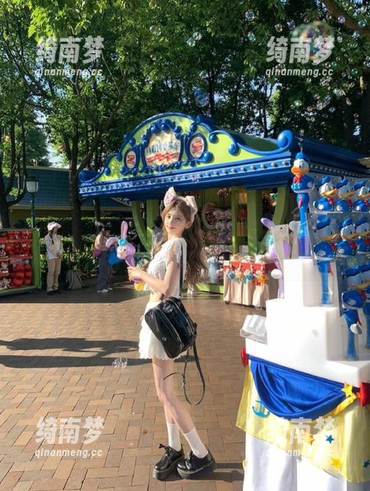 凉凉子花园兔女郎写真，传递甜美气息的精致套图