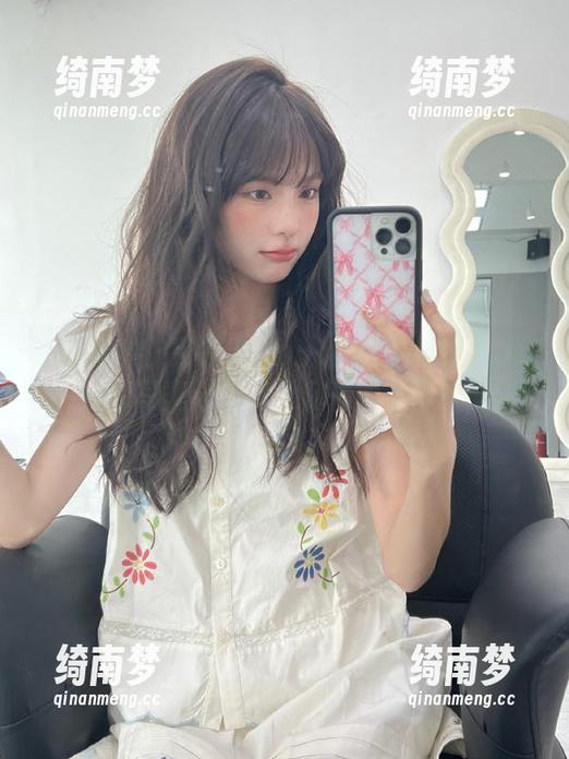 亲密接触：凉凉子rioko的吉他妹妹2.0高清写真分享，让你心动不已！