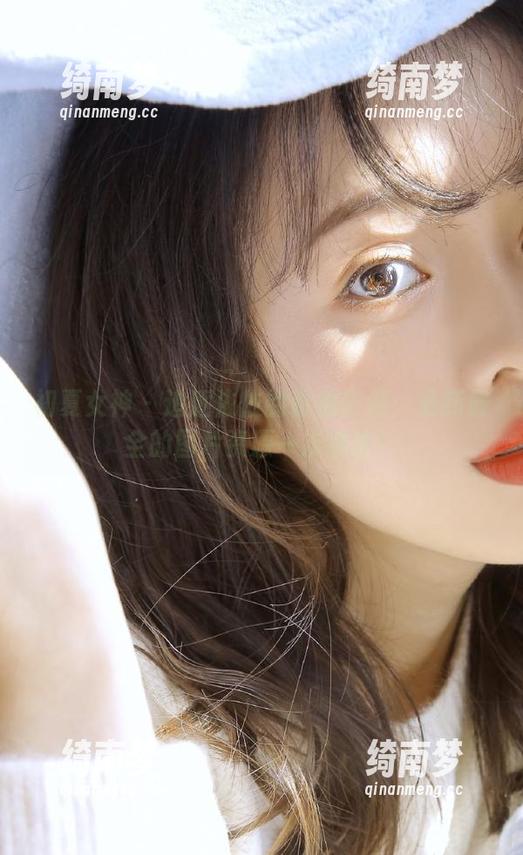初夏女神 - 追逐依依的粉色影像：最新最全的图片资源一次搞定！