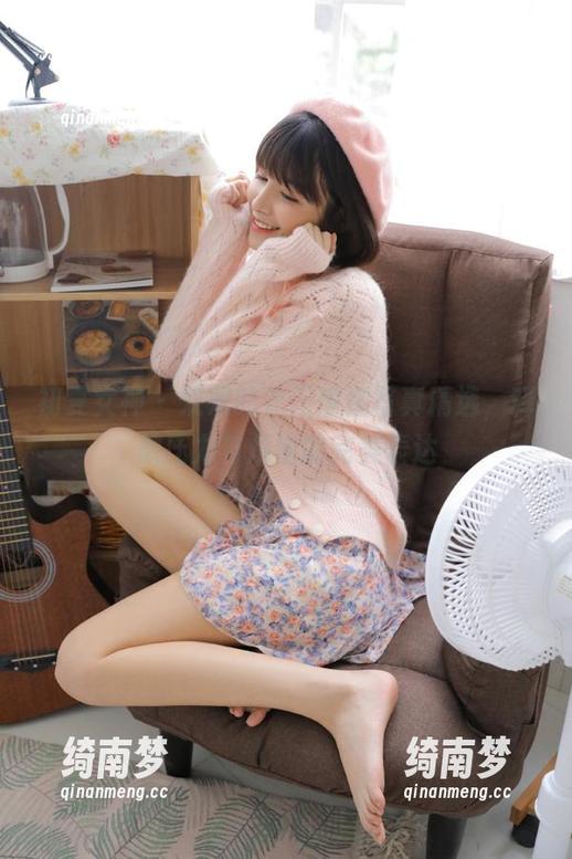 初夏女神-双双 初夏女神 - 双双的休闲瑜伽写真精选,释放压力与烦恼的完美表达