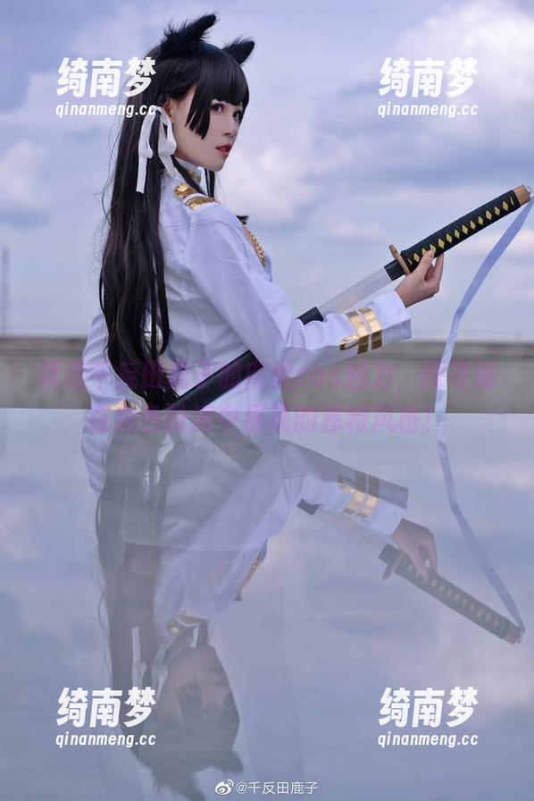 精选千反田鹿子的肉丝cos魅力，探寻她在角色扮演中展现的独特风格！