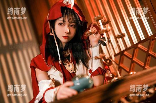 在线体验南桃Momoko的居家写真，高清原图呈现生活的每一处细节和情感