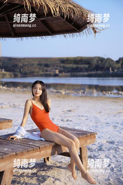 微密圈 - 精致生活必备：可可西yyy波点吊带丝袜写真作品尽在网盘资源